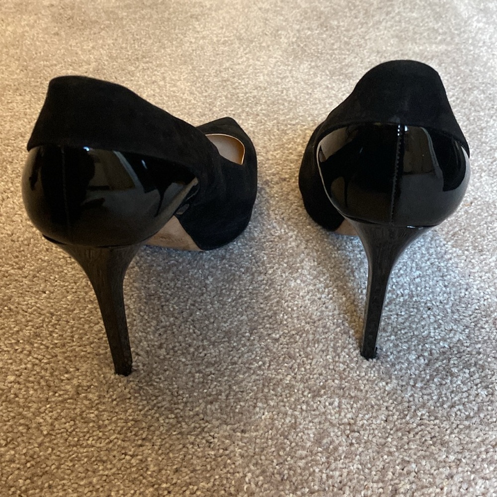 Jimmy Choo suede and patent leather closed toe heel - Picture 3 of 6
